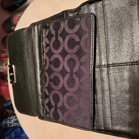 Coach Wallet - Picture 4 of 6